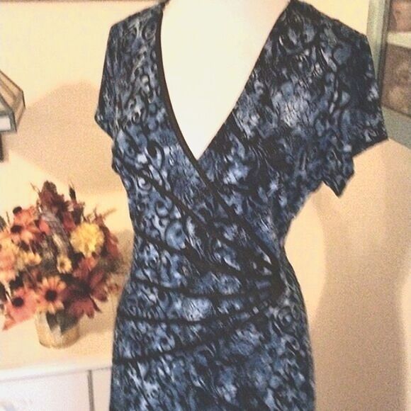 NorthStyle Soft Knit Dress - Picture 2 of 10